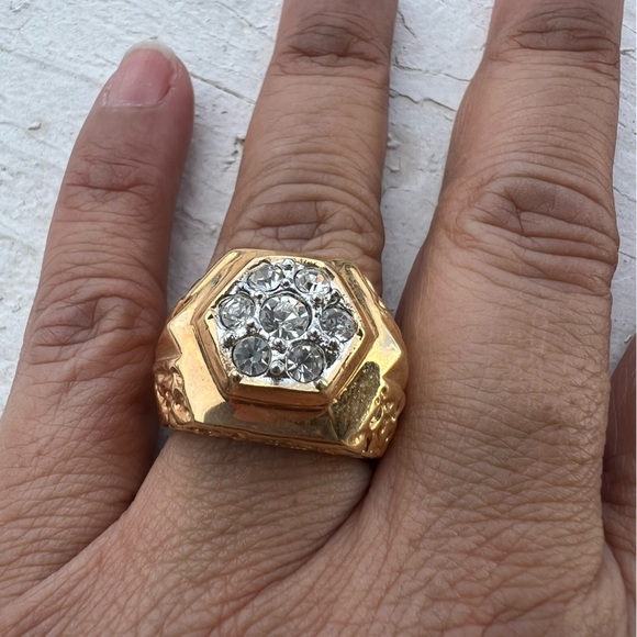 Other - 🎈🎉Host Pick🎊 Kentucky Cluster Hexagonal Men's Ring Sz 8.75